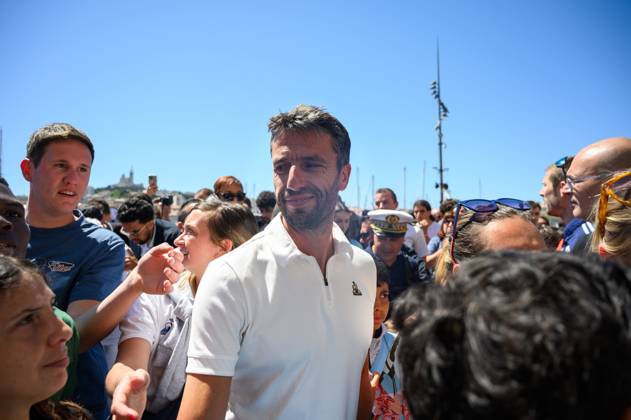 (240509) -- MARSEILLE, May 9, 2024 -- Tony Estanguet, President of the Paris 2024 Olympics and Paralympics Organising Committee is seen during the relay of the Olympic flame of Paris 2024 in Marseille, France, May 9, 2024. (Photo by Xinhua) (SP)FRANCE-MARSEILLE-2024 PARIS OLYMPIC-TOURCH RELAY JulienxMattia 