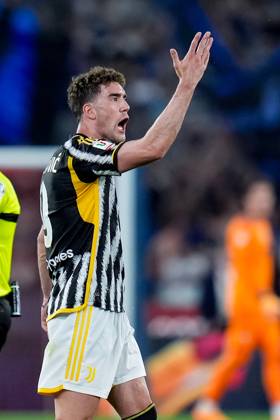 Atalanta BC v Juventus FC - Coppa Italia 2023 2024 Final Dusan Vlahovic of Juventus FC reacts during the Coppa Italia 2023 2024 Frecciarossa final match between Atalanta BC and Juventus FC at Stadio Olimpico on May 15, 2024 in Rome, Italy. Rome Stadio Olimpico Lazio Italy Copyright: xGiuseppexMaffiax FinaleCoppaItalia-Atalanta-Juventus_150524_DSC2154
