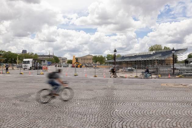 Construction work underway as Paris prepares to host 2024 Olympic Games, Olympische Spiele, Olympia, OS Alexis Sciard IP3; Paris, France, May 17, 2024 - Some traffic arteries are closed near the French National Assembly because of the preparations for the 2024 Olympic Games. The Paris 2024 Olympic Games will be held from July 26 to August 11, 2024, for 16 days. PARIS 2024, PREPARATION, ILLUSTRATION, ASSEMBLEE NATIONALE, CHANTIER, JEUX OLYMPIQUES, LIEU TOURISTIQUE, JO Copyright: xIP3xPRESS MAXPPPxAlexisxSciardx IP3ASCI24051737 IP3ASCI24051737