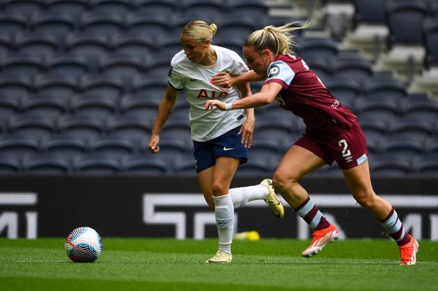 Tottenham Hotspur Women v West Ham United Women FA Women s Super League 18 05 2024. Tottenham Hotspur Women forward Celin Bizet Ildhusoy (14) runs with the ball during the FA Women s Super League match between Tottenham Hotspur Women and West Ham United Women at Tottenham Hotspur Stadium, London, United Kingdom on 18 May 2024. Editorial use only DataCo restrictions apply See www.football-dataco.com , Copyright: xWaynexTuckwellx PSI-19694-0045