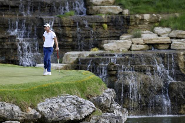 LOUISVILLE, KY - MAY 18: Viktor Hovland (NOR) looks on while waiting to putt at the 13th hole during the third round of the 2024 PGA, Golf Herren Championship at Valhalla Golf Club on May 18, 2024 in Louisville, Kentucky. (Photo by Joe Robbins Icon Sportswire) GOLF: MAY 18 PGA Championship EDITORIAL USE ONLY Icon573240518037