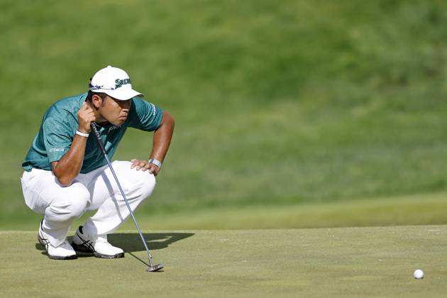 LOUISVILLE, KY - MAY 18: Hideki Matsuyama (JPN) lines up a putt at the 17th hole during the third round of the 2024 PGA, Golf Herren Championship at Valhalla Golf Club on May 18, 2024 in Louisville, Kentucky. (Photo by Joe Robbins Icon Sportswire) GOLF: MAY 18 PGA Championship EDITORIAL USE ONLY Icon573240518045