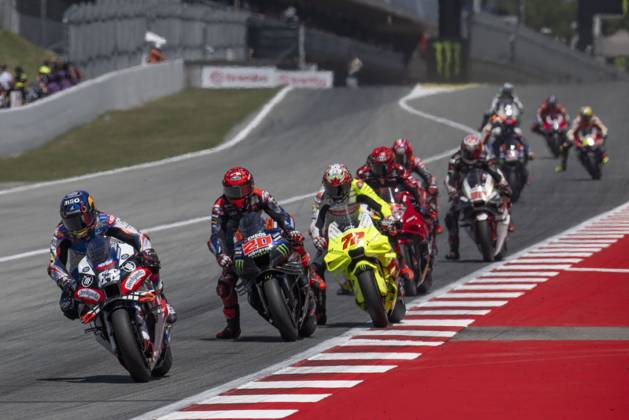 88 OLIVEIRA Miguel (prt), Trackhouse Racing, Aprilia RS-GP 2024, action during the 2024 MotoGP Grand Premi Monster Energy de Catalunya, Spanish GP, on the Catalunya circuit of Barcelona, from May 24 to 26, in Spain - MOTO - MOTO GP - CATALUNYA GRAND PRIX 2024 DPPI Panoramic _GG98144