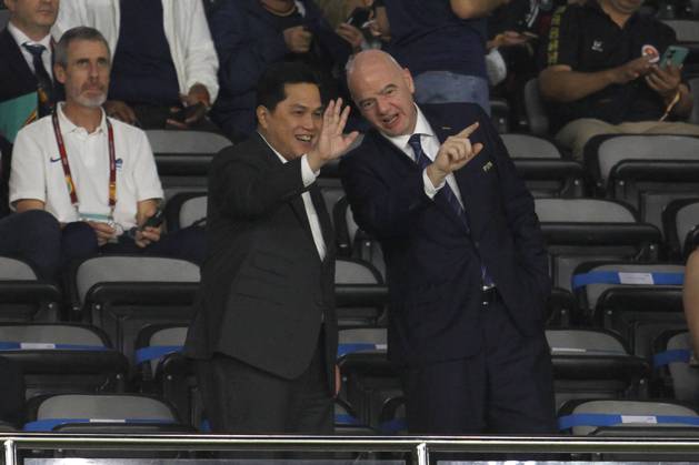 December 2, 2023, Surakarta, Central Java, Indonesia: FIFA President, Gianni Infantino R and Chairman of the Indonesian Football Association, Erick Thohir L are seen during FIFA U-17 World Cup Final match between Germany and France at Manahan Stadium. Surakarta Indonesia - ZUMAb228 20231202_zip_b228_057 Copyright: xAnggaxBudhiyantox December 2, 2023, Surakarta, Central Java, Indonesia: FIFA President, Gianni Infantino (R) and Chairman of the Indonesia imago images 0370496983