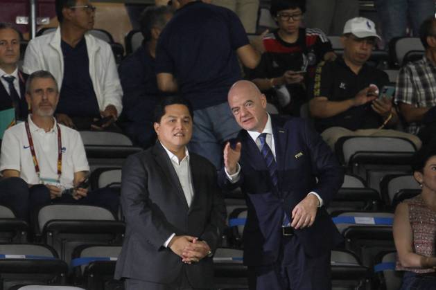 December 2, 2023, Surakarta, Central Java, Indonesia: FIFA President, Gianni Infantino R and Chairman of the Indonesian Football Association, Erick Thohir L are seen during FIFA U-17 World Cup Final match between Germany and France at Manahan Stadium. Surakarta Indonesia - ZUMAb228 20231202_zip_b228_061 Copyright: xAnggaxBudhiyantox December 2, 2023, Surakarta, Central Java, Indonesia: FIFA President, Gianni Infantino (R) and Chairman of the Indonesia imago images 0370497316