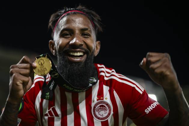 Olympiacos FC v ACF Fiorentina - UEFA Conference League Rodinei of Olympiacos FC celebrates with his medal during the award ceremony following the UEFA Conference League final football match between Olympiacos FC and ACF Fiorentina. Athens Greece Copyright: xNicolòxCampox