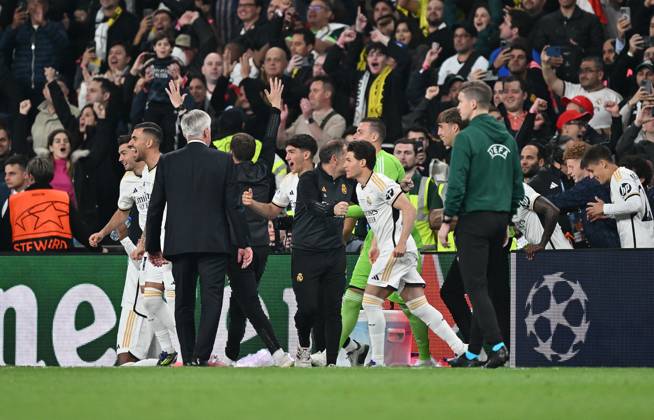 01 06 2024, xfux, Football UEFA Champions League Final 2024, Borussia Dortmund Real Madrid, emspor, v l Coach Carlo Ancelotti Real Madrid cheers celebrate at the end of the match DFL DFB REGULATIONS PROHIBIT ANY USE OF PHOTOGRAPHS as IMAGE SEQUENCES and or QUASI VIDEO London