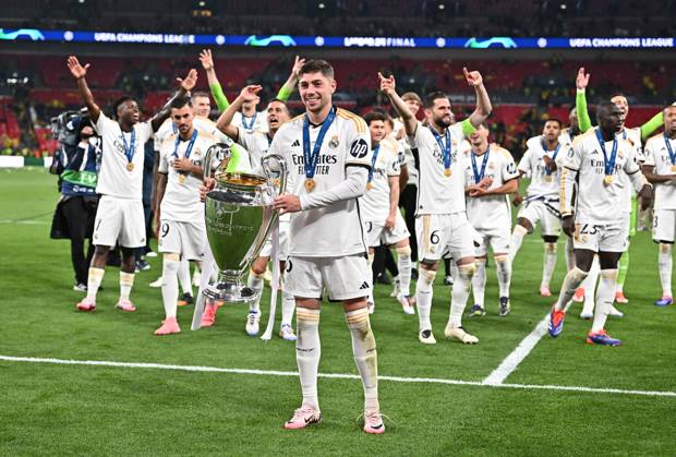 01 06 2024, xfux, Football UEFA Champions League Final 2024, Borussia Dortmund Real Madrid, emspor, v l DFL DFB REGULATIONS PROHIBIT ANY USE OF PHOTOGRAPHS as IMAGE SEQUENCES and or QUASI VIDEO London