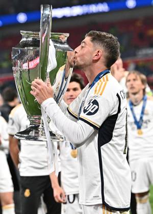 01 06 2024, xfux, Football UEFA Champions League Final 2024, Borussia Dortmund Real Madrid, emspor, v l DFL DFB REGULATIONS PROHIBIT ANY USE OF PHOTOGRAPHS as IMAGE SEQUENCES and or QUASI VIDEO London