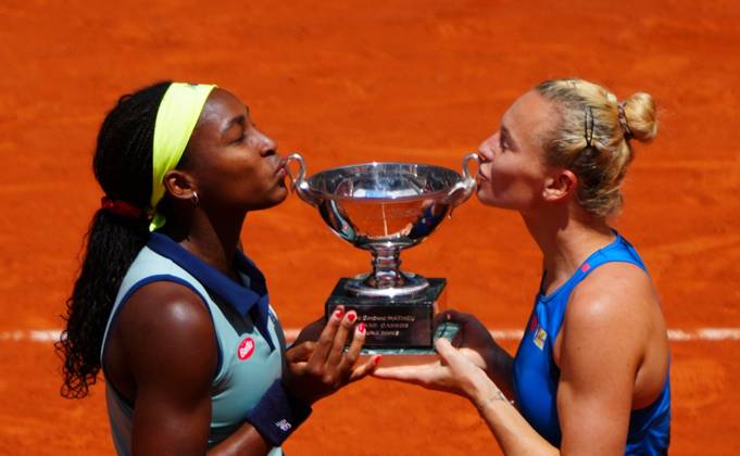 Tennis, French Open, Coco Gauff und Katerina Siniakova gewinnen das Doppel Finale der Frauen