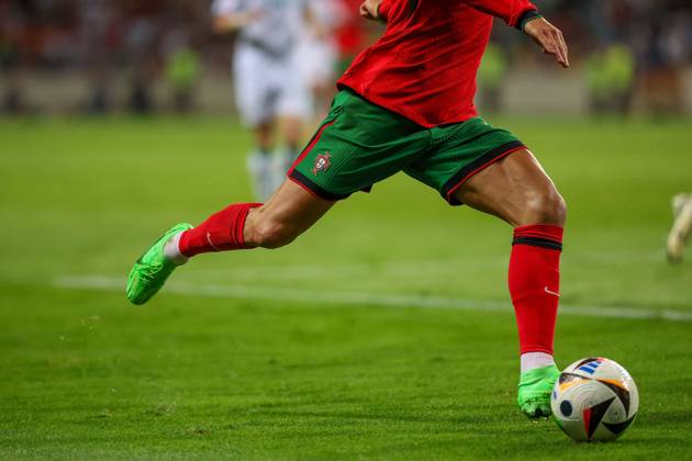 Portugal, Aveiro, 11 06 2024 EURO 2024 Friendly match before the UEFA EURO 2024 in Germany 2024 Portugal Ireland v l , Cristiano Ronaldo Portugal , Goal kick Copyright: JoaquimxFerreira