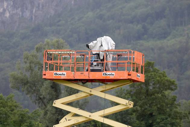 Malta v Greece - International Friendly, Länderspiel, Nationalmannschaft A TV camera person is working during the international soccer friendly match between Malta and Greece at the Untersberg-Arena, in Grodig, Austria, on June 11, 2024. Grödig Salzburg Austria Copyright: xDomenicxAquilinax originalFilename:aquilina-maltavgr240611_npPpH
