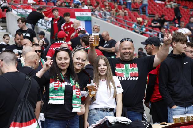 COLOGNE, RheinEnergie Stadium, 15-06-2024 , European Football Championship Euro2024, Group stage match no.2 between Hungary and Switzerland. Fans of Hungary Hungary - Switzerland (Euro2024) x25495000x Copyright: