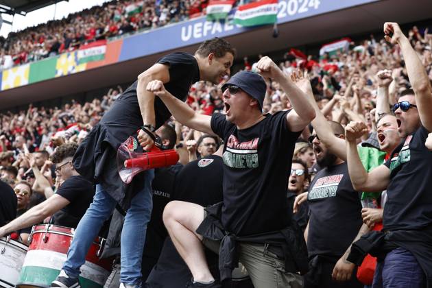 COLOGNE, RheinEnergie Stadium, 15-06-2024 , European Football Championship Euro2024, Group stage match no.2 between Hungary and Switzerland. Fans of Hungary Hungary - Switzerland (Euro2024) x25495180x Copyright: