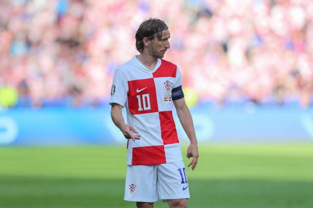 15 06 2024, xtgx, Football EM 2024, Spain Croatia emspor, v l Luka Modric Krotaien, 10 DFL DFB REGULATIONS PROHIBIT ANY USE OF PHOTOGRAPHS as IMAGE SEQUENCES and or QUASI VIDEO Berlin