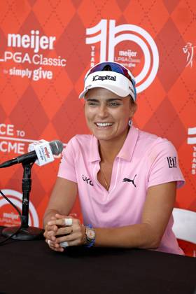 GRAND RAPIDS, MI - JUNE 15: LPGA, Golf Damen golfer Lexi Thompson talks to the media after shooting 7 under par for her third round score during the LPGA Meijer LPGA Classic for Simply Give on June 15th, 2024, at Blythefield Country Club in Grand Rapids, Michigan. (Photo by Brian Spurlock Icon Sportswire) GOLF: JUN 15 LPGA Meijer LPGA Classic for Simply Give EDITORIAL USE ONLY Icon24061547