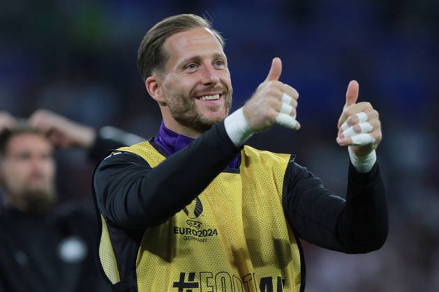 Munich, Bavaria, Germany, 14 06 2024 Allianz Arena European Championship 2024 soccer, Group A, Germany Scotland Opening match of Euro 2024 Substitute goalkeeper Oliver Baumann keeps his thumbs up Copyright: xdtsxNachrichtenagenturx dts_40150