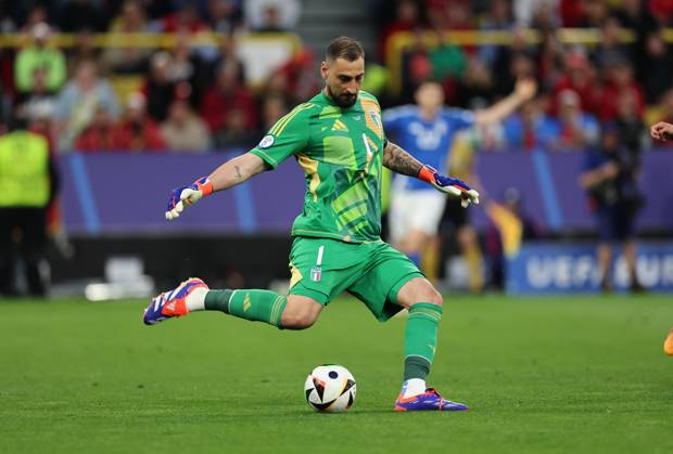 15 06 2024, European Football Championship, UEFA EURO 2024, Italy Albania, Group B, BVB Stadion Dortmund, f l , Goalkeeper Gianluigi Donnarumma Italy Copyright: HMBxMedia