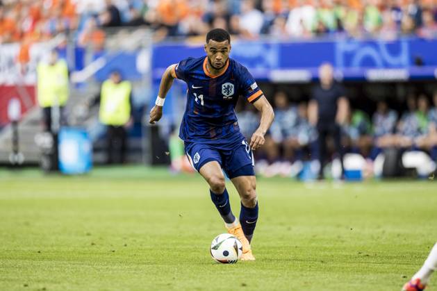 Poland v Netherlands, UEFA EURO, EM, Europameisterschaft,Fussball 2024, Hamburg, Germany Hamburg, Germany. 16th, June 2024. Cody Gakpo (11) of the Netherlands seen the moment before he equalises for 1-1 during the UEFA Euro 2024 match in Group D between Poland and the Netherlands at Volksparkstadion in Hamburg. Hamburg Germany Copyright: xGonzalesxPhoto LassexLagonix
