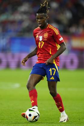 Spain v Italy: Group B - UEFA EURO, EM, Europameisterschaft,Fussball 2024 Nico Williams left winger of Spain and Athletic Club Bilbao controls the ball during the UEFA EURO 2024 group stage match between Spain and Italy at Arena AufSchalke on June 20, 2024 in Gelsenkirchen, Germany. Gelsenkirchen Germany  Copyright: xJosexBretonx originalFilename:breton-spainvit240620_npFOW