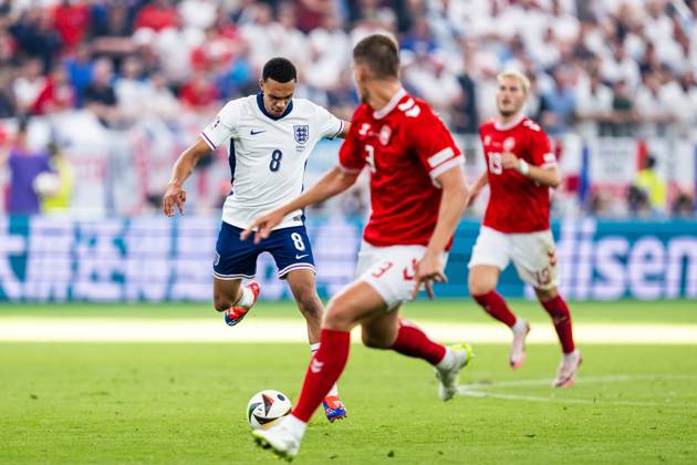 240620 Trent Alexander Arnold of England during the UEFA Euro 2024 Football Championship match between Denmark and England on June 20, 2024 in Frankfurt Photo Mathias Bergeld BILDBYRAN code MB MB0939 fotboll football soccer fotballs em europamästerskap em uefa euro uefa european football championship euro 2024 danmark denmark england bbeng Copyright: MATHIASxBERGELD BB240620MB250