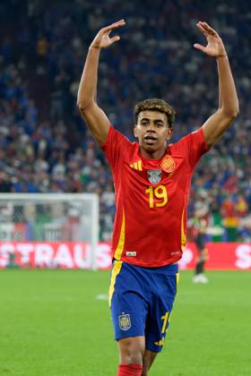 UEFA European Football Championship - UEFA EURO, EM, Europameisterschaft,Fussball 2024 - Spain vs Italy Lamine Yamal of Spain celebrates during UEFA Euro 2024 - Spain vs Italy, UEFA European Football Championship in Gelsenkirchen, Germany, June 20 2024 Gelsenkirchen Germany  Copyright: xIPAxSport ABACAx
