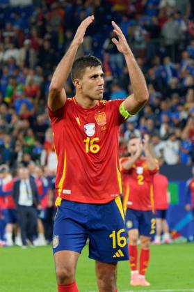 UEFA European Football Championship - UEFA EURO, EM, Europameisterschaft,Fussball 2024 - Spain vs Italy Rodri of Spain celebrates the victory during UEFA Euro 2024 - Spain vs Italy, UEFA European Football Championship in Gelsenkirchen, Germany, June 20 2024 Gelsenkirchen Germany  Copyright: xIPAxSport ABACAx