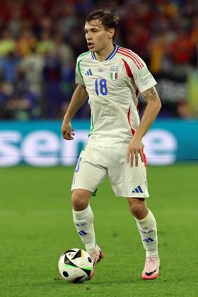UEFA European Football Championship - UEFA EURO, EM, Europameisterschaft,Fussball 2024 - Spain vs Italy Gelsenkirchen, Germany 20.06.2024: Nicolo Barella of Italy during the UEFA EURO 2024 group stage B football match between Spain vs Italy at Veltins Arena stadium in Gelsenkirchen. Gelsenkirchen Germany  Copyright: xIPAxSport ABACAx