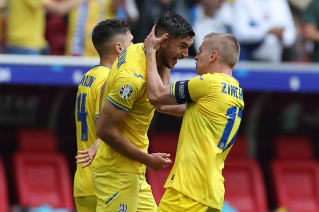 Dusseldorf, Germany 21.06.2024: Roman Yaremchuk of Ukraine score the goal 1-2 and celebrates during the UEFA EURO, EM, Europameisterschaft,Fussball 2024 group stage E football match between Slovakia vs Ukraine at Dusseldorf Arena in Dusseldorf Copyright: xx xx IPA_Agency_IPA47349370