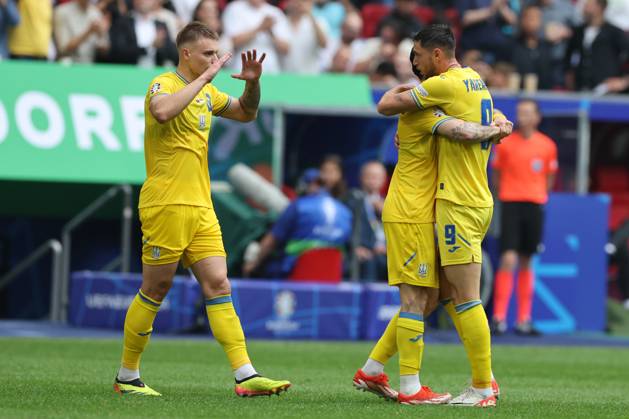 Dusseldorf, Germany 21.06.2024: Roman Yaremchuk of Ukraine score the goal 1-2 and celebrates during the UEFA EURO, EM, Europameisterschaft,Fussball 2024 group stage E football match between Slovakia vs Ukraine at Dusseldorf Arena in Dusseldorf Copyright: xx xx IPA_Agency_IPA47349400