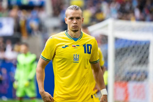 Slovakia v Ukraine: Group E - UEFA EURO, EM, Europameisterschaft,Fussball 2024 Mykhailo Mudryk of Ukraine is looking on during the UEFA EURO 2024 group stage match between Slovakia and Ukraine at D¸sseldorf Arena on June 21, 2024 in Dusseldorf, Germany. Duesseldorf Germany Copyright: xHeshamxElsherifx originalFilename:elsherif-notitle240621_npM2h
