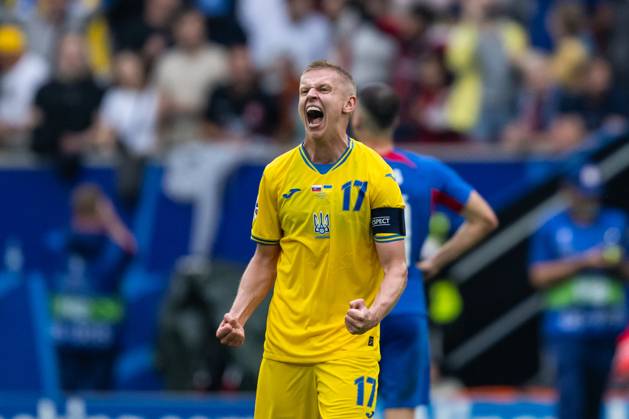 Slovakia v Ukraine: Group E - UEFA EURO, EM, Europameisterschaft,Fussball 2024 Oleksandr Zinchenko of Ukraine is celebrating victory during the UEFA EURO 2024 group stage match between Slovakia and Ukraine at D¸sseldorf Arena on June 21, 2024 in Dusseldorf, Germany. Duesseldorf Germany Copyright: xHeshamxElsherifx originalFilename:elsherif-notitle240621_npEzk