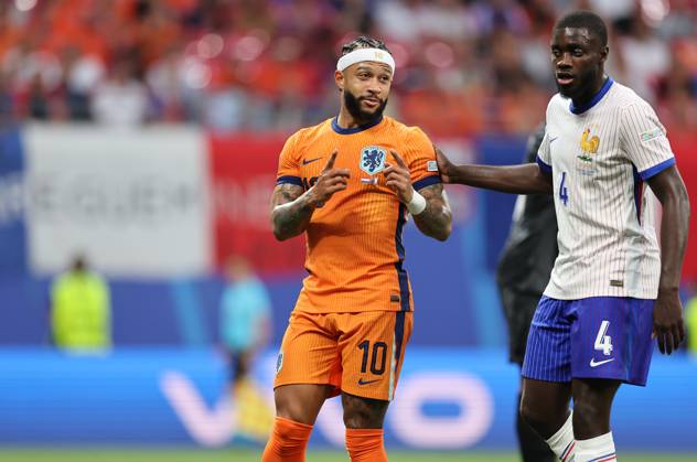 21 06 2024, European Football Championship, UEFA EURO 2024, Netherlands France, Group D, Stadion Leipzig, v l , Memphis Depay Netherlands gives instructions, gesticulates, gesticulate with arms gives instructions, gesticulate Copyright: HMBxMedia