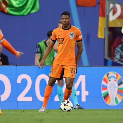 21 06 2024, European Football Championship, UEFA EURO 2024, Netherlands France, Group D, Stadion Leipzig, v l , Denzel Justus Morris Dumfries Netherlands Copyright: HMBxMedia