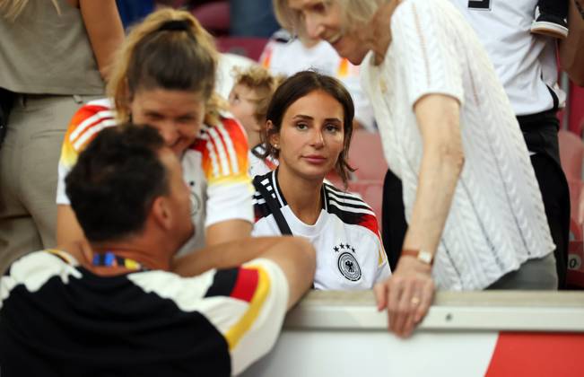 19 06 24 Germany Hungary Germany, Stuttgart, 19 06 2024, Football, UEFA Euro 2024, Germany Hungary Jennifer wife of Waldemar Anton Germany