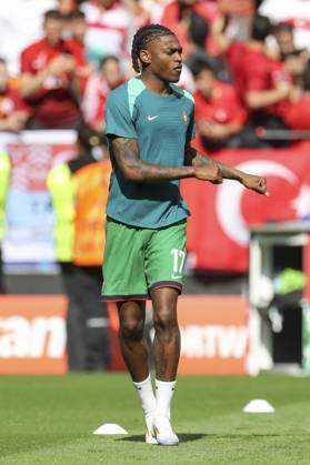 Turkey v Portugal, Dortmund Portugal Rafael Leao warm up during the Turkey vs Portugal UEFA Group F match at the BVB Stadion, Dortmund, Germany on 22 June 2024 Editorial use only. All images are copyright Every Second Media Limited. No images may be reproduced without prior permission. Copyright: xIMAGO EveryxSecondxMediax ESM-1038-0041