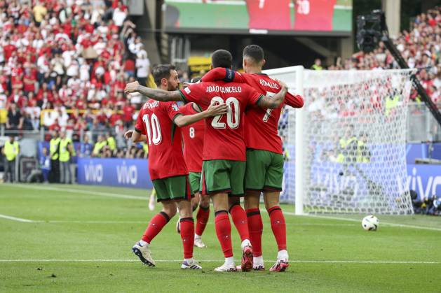 Turkey v Portugal, Dortmund Portugal Bruno Fernandes scores a GOAL 0-3 and celebrates during the Turkey vs Portugal UEFA Group F match at the BVB Stadion, Dortmund, Germany on 22 June 2024 Editorial use only. All images are copyright Every Second Media Limited. No images may be reproduced without prior permission. Copyright: xIMAGO EveryxSecondxMediax ESM-1038-0166