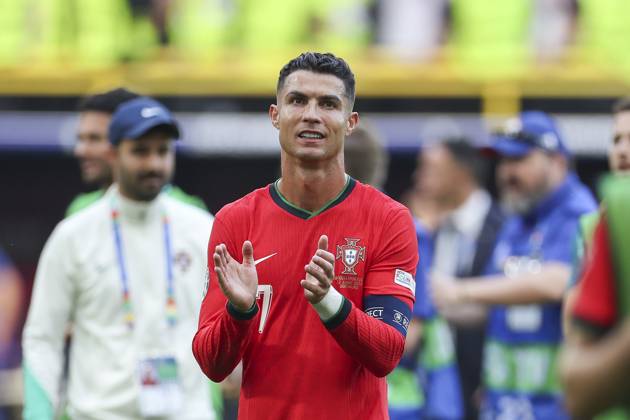 Turkey v Portugal, Dortmund Portugal Cristiano Ronaldo applauds and celebrates during the Turkey vs Portugal UEFA Group F match at the BVB Stadion, Dortmund, Germany on 22 June 2024 Editorial use only. All images are copyright Every Second Media Limited. No images may be reproduced without prior permission. Copyright: xIMAGO EveryxSecondxMediax ESM-1038-0177