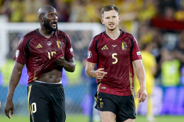 COLOGNE, RheinEnergieStadium , 22-06-2024 , European Football Championship Euro2024, Group stage match no.22 between Belgium and Romania. Belgium player Romelu Lukaku and Belgium player Jan Vertonghen after the match, endscore 2-0 Belgium - Romania (Euro2024) x25568830x Copyright: