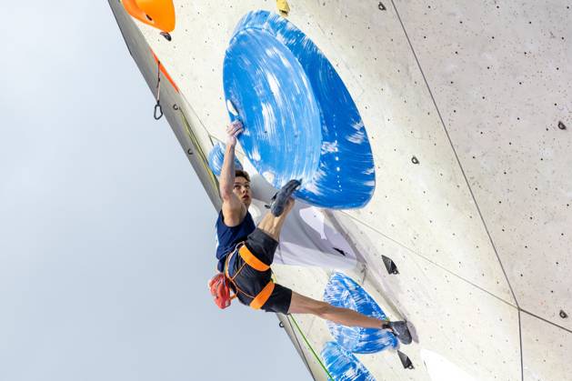 30 06 2024, Innsbruck, AUT, IFSC, Climbing World Cup Innsbruck 2024, men, lead climbing, final, in the picture Toby Roberts GBR Toby Roberts of United Kingdom during the final of men Lead competition IFSC Climbing World Cup in Innsbruck, Austria on 2024 06 30 Expa Innsbruck  EP_gro