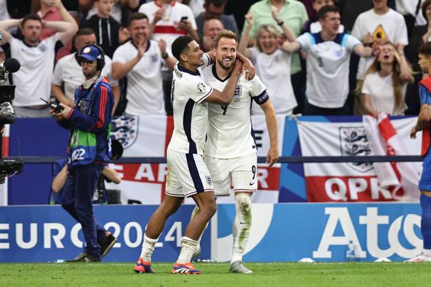 Harry Kane (England)Jude Bellingham (England) celebrates after scoring his team s second goal during the UEFA EURO, EM, Europameisterschaft,Fussball Germany 2024 match between England 2-1 d.t.s. Slovakia at Arena AufSchalk on June 30, 2024 in Gelsenkirchen, Germany. Noxthirdxpartyxsales  (258262204)