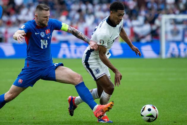 GELSENKIRCHEN, GERMANY - JUNE 30: Milan Skriniar, Jude Bellingham during the UEFA EURO, EM, Europameisterschaft,Fussball 2024 round of 16 match between England and Slovakia at Arena AufSchalke on June 30, 2024 in Gelsenkirchen, G England v Slovakia: Round of 16 - UEFA EURO 2024 Copyright: xSebastianxFrejx