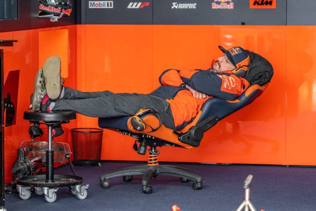 Hohenstein, Germany 05 07 July 2024 MotoGP Sachsenring Germany 2024 In the picture Brad Binder RSA relaxed in the pits Copyright: xFotostandx xNachtigallx