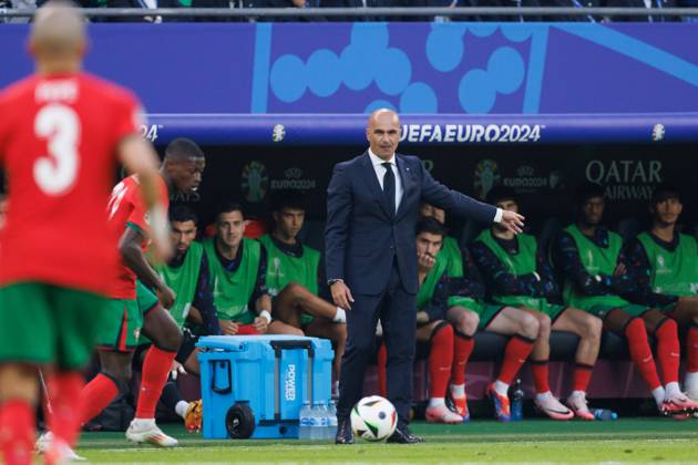 Roberto Martinez seen during UEFA EURO, EM, Europameisterschaft,Fussball 2024 game between national teams of Portugal and France at Volksparkstadium, Hamburg, Germany (Maciej Rogowski) Hamburg Volksparkstadium Germany Copyright: xMaciejxRogowskix porfra-2