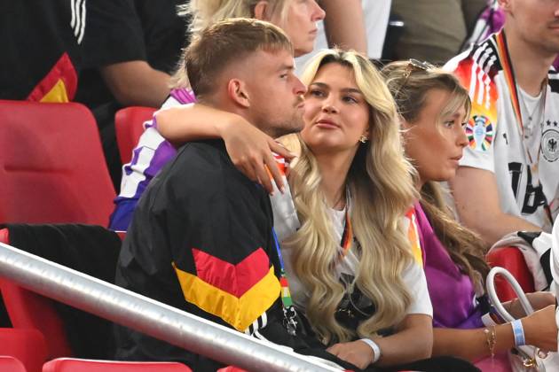 Football: Maximilian Mittelstädt and his wife Lea are expecting a baby, archive photos