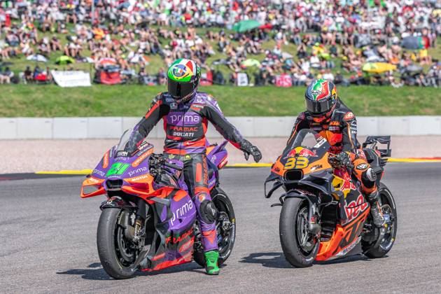 Hohenstein, Germany 05 07 July 2024 MotoGP Sachsenring Germany 2024 In the picture Franco Morbidelli ITA and Brad Binder RSA at a start rehearsal in front of fans, spectators Copyright: xFotostandx xNachtigallx
