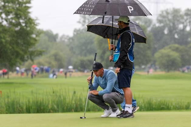 Matti Schmid GER reading the putting line, BMW International Open 2024, Golf, DP World Tour, Men, Final, 07 07 2024 Moosinning Bavaria Germany Copyright: xkolbert-press ChristianxKolbertx