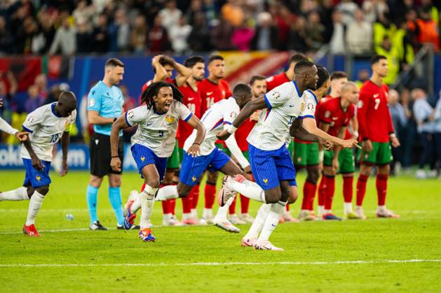 Portugal v France, UEFA EURO, EM, Europameisterschaft,Fussball 2024, Hamburg, Germany Hamburg, Germany. 05th, July 2024. The players of France seen in celebration after winning the penalty shoot out of the UEFA Euro 2024 quarter final match between Portugal and France at Volksparkstadion in Hamburg. Hamburg Germany Copyright: xGonzalesxPhoto FrederikkexJensenx