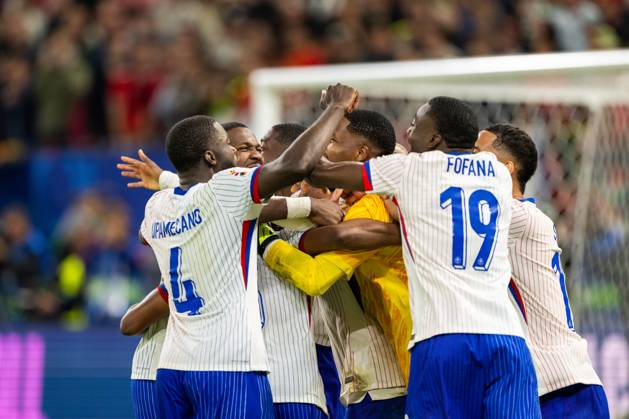 Portugal v France, UEFA EURO, EM, Europameisterschaft,Fussball 2024, Hamburg, Germany Hamburg, Germany. 05th, July 2024. The players of France seen in celebration after winning the penalty shoot out of the UEFA Euro 2024 quarter final match between Portugal and France at Volksparkstadion in Hamburg. Hamburg Germany Copyright: xGonzalesxPhoto FrederikkexJensenx