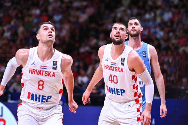 Croatia v Greece - FIBA Olympic Qualifying Tournament 2024 Final Ivica Zubac is playing with Mario Hezonja of Croatia during the FIBA Olympic Qualifying Tournament 2024 Final match between Croatia and Greece at Peace & Friendship Stadium on July 7, 2024, in Piraeus, Greece. Piraeus Greece  Copyright: xStefanosxKyriazisx originalFilename:kyriazis-croatiav240707_np5Zi